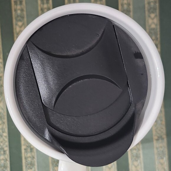 Hogwarts Ceramic Mug with lid - Picture 2 of 2